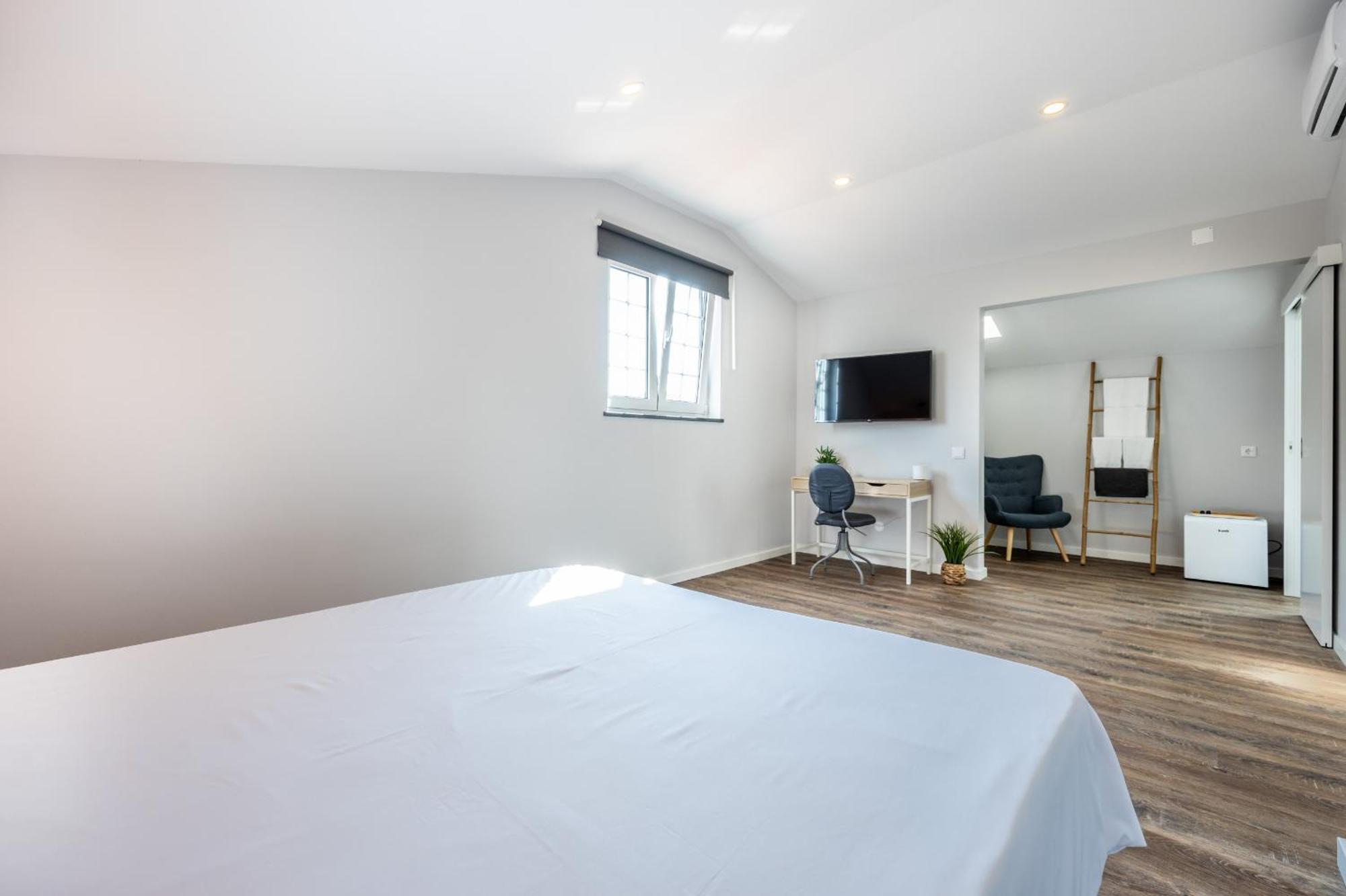 Angra Charming Suites By Seewest Angra do Heroismo Ngoại thất bức ảnh