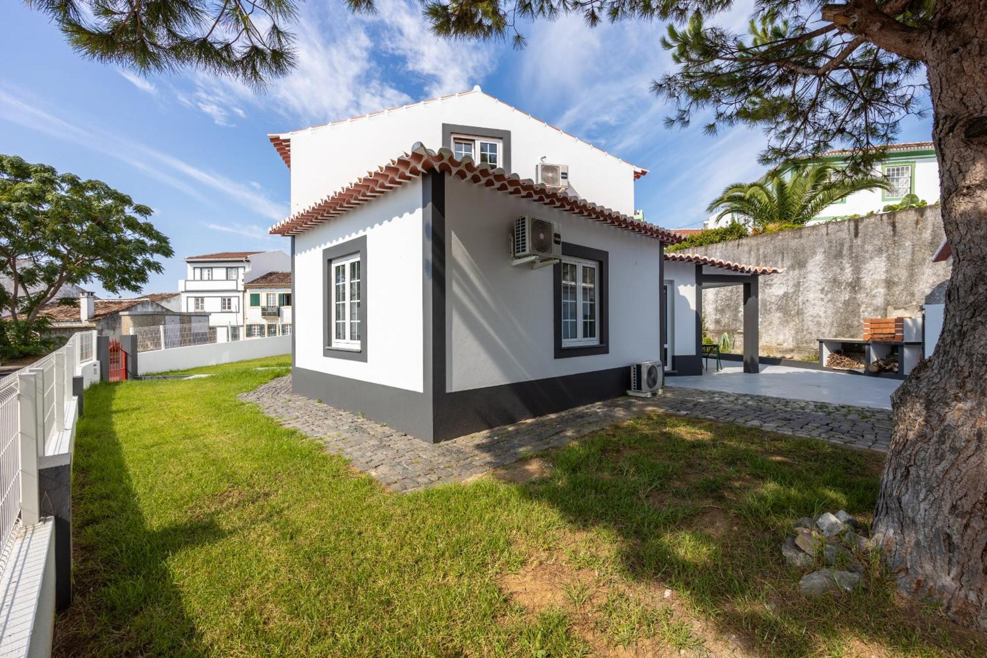 Angra Charming Suites By Seewest Angra do Heroismo Ngoại thất bức ảnh